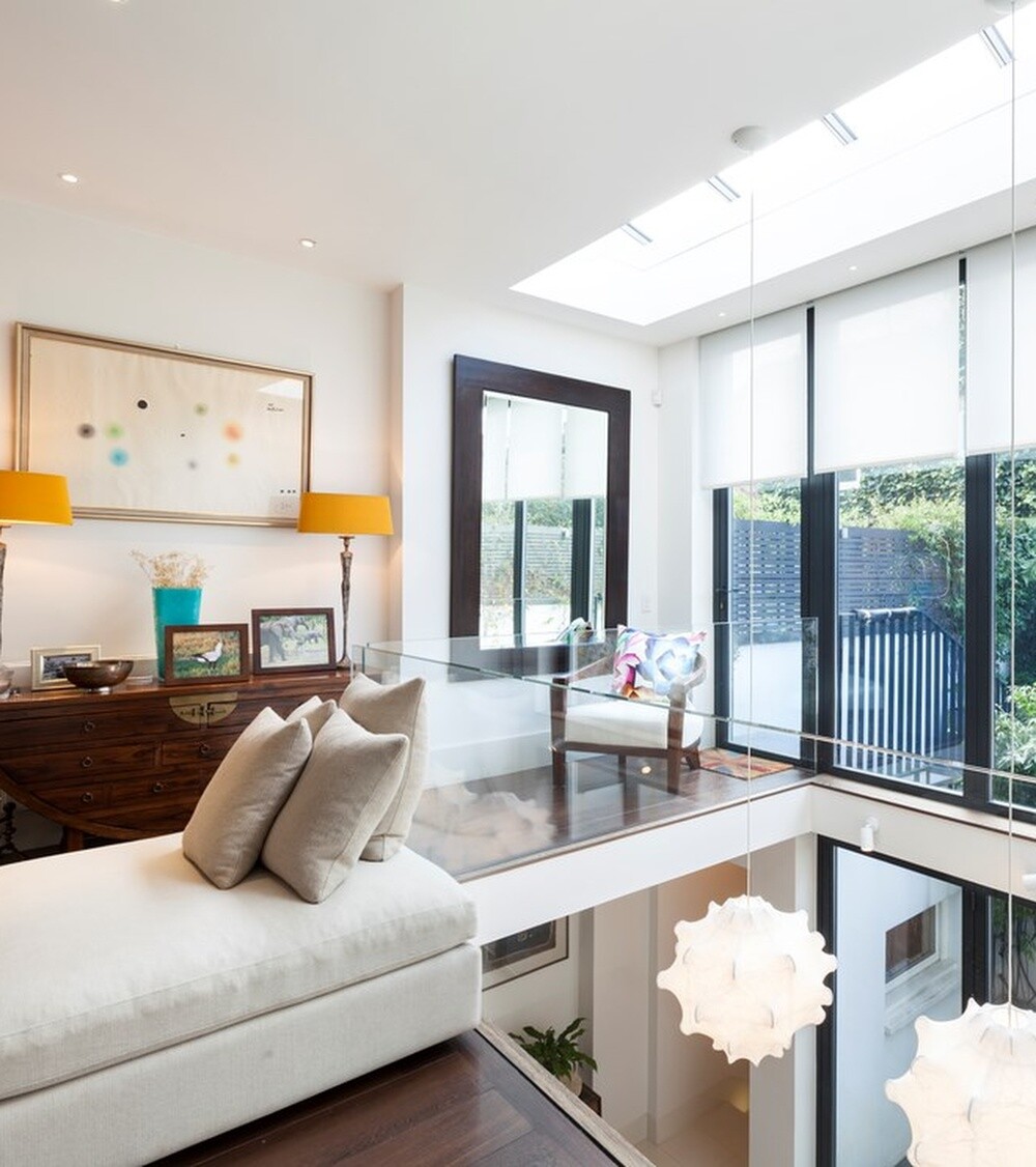 6 bedroom house with mews